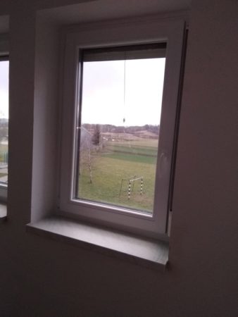 okna-bela-plasticna-016