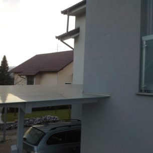 steklen-nadstresek-za-avtomobile-007