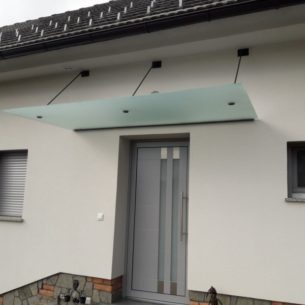 steklena-ograja-in-nadstresek-019